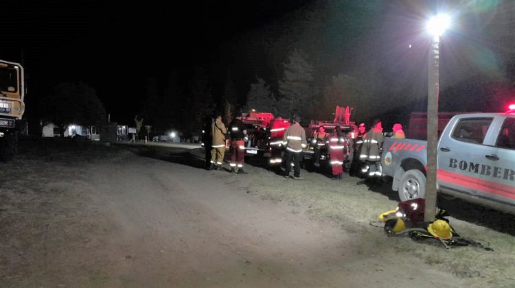 Realizan una guardia de cenizas para el fuego que afectó las cercanías de La Florida