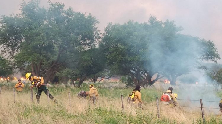 Se reinició el incendio en Lafinur y continúa activo el de Puerta Colorada