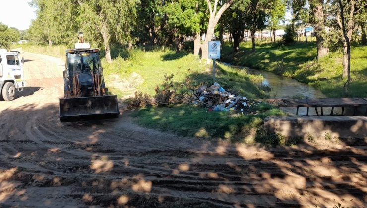 San Luis Agua realiza constantes mantenimientos en el sistema de canales de Villa Mercedes