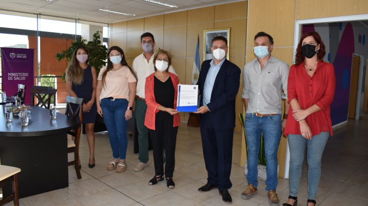 Primero en la región: el Laboratorio de Salud Pública de San Luis recibió la certificación de normas ISO de calidad