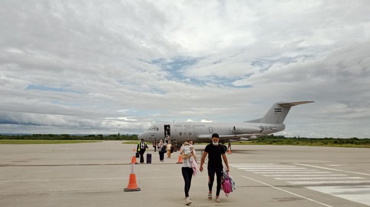 Con todos los tickets vendidos, se concretó un nuevo vuelo de LADE Buenos Aires – San Luis