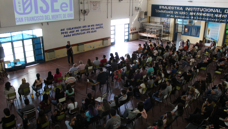 En un día histórico para San Francisco, el ISEeI inauguró la presencialidad con más de 200 estudiantes