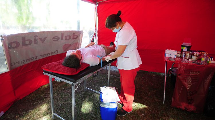 Gestos solidarios y espontáneos: donan sangre para que otros corazones sigan latiendo