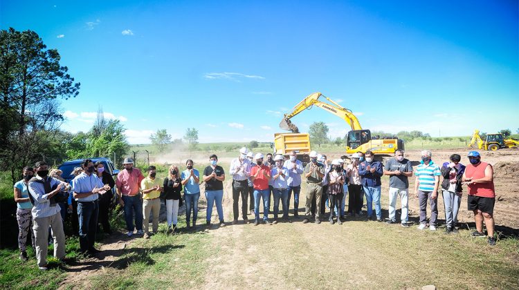 Este martes inició la construcción de 24 viviendas en El Trapiche