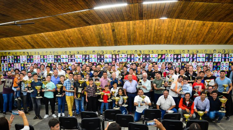 La familia del automovilismo puntano premió a sus campeones del 2021