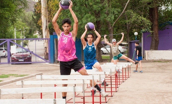 Con una amplia oferta de actividades, ya están en marcha las escuelas deportivas del Gobierno provincial