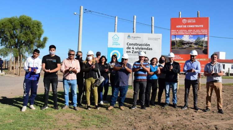 Beazley, Zanjitas y Alto Pelado celebraron el inicio de la construcción de viviendas