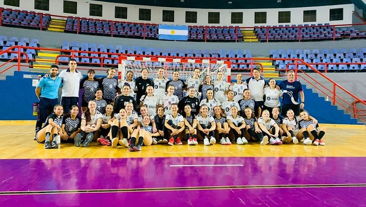 “La Garrita” concentró en el “Ave Fénix” con vistas al sueño mundialista del handball argentino