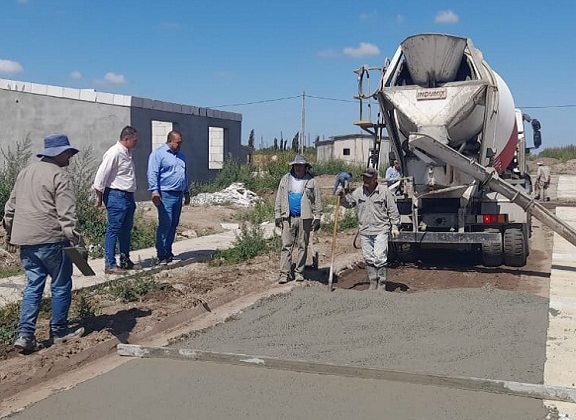 Suárez y Frontera supervisaron las 300 viviendas que se construyen en Villa Mercedes