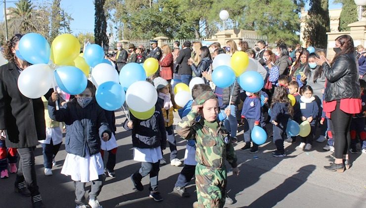 El Centro Educativo N° 1 “Juan Pascual Pringles” se vistió de Malvinas