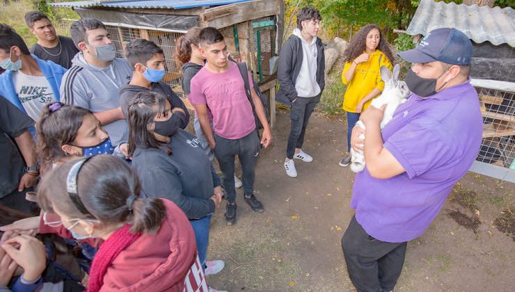 Alumnos de la EPD de Estancia Grande visitaron la Granja Integral Agroecológica de Juana Koslay