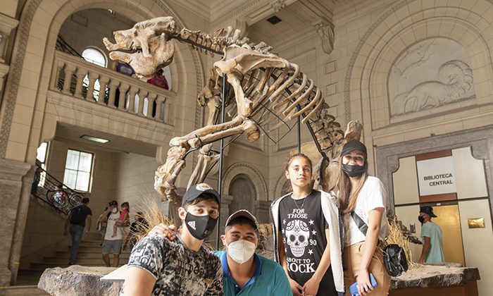 Los alumnos culminaron el viaje con la visita al Museo de Ciencias Naturales