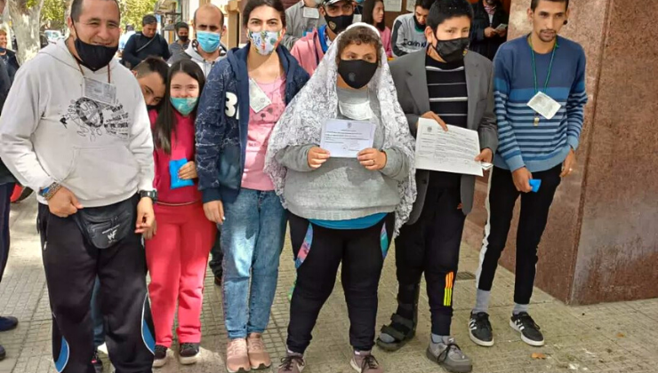 Estudiantes del Centro de Día Newen vivieron una jornada de juegos y aprendizaje en el Registro Civil de Villa Mercedes