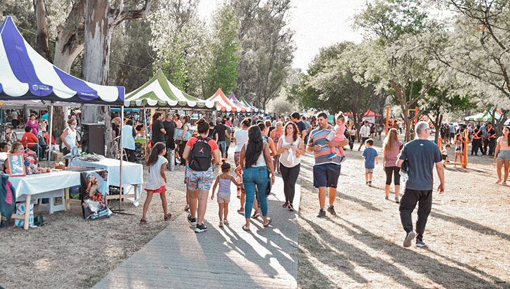 Las familias mercedinas volvieron a encontrarse con el color y los sabores de la Feria de Pequeños y Medianos Productores