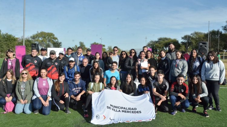 Desarrollaron el primer encuentro de fútbol mixto adaptado