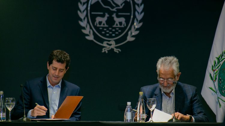 Rodríguez Saá y De Pedro firmaron dos convenios que potenciarán la eficiencia fiscal y optimizarán los recursos de la provincia