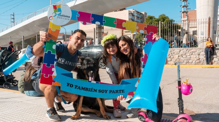 Se realizó una correcaminata inclusiva para concientizar sobre el Autismo