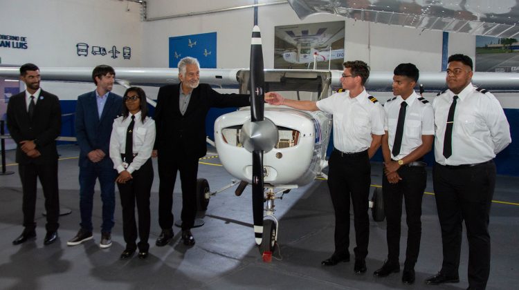 El gobernador inauguró la nueva Escuela de Pilotos en la ciudad de San Luis 