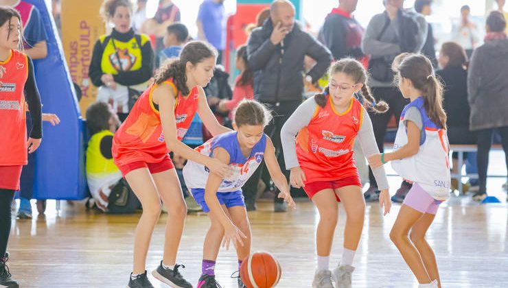 Más de 300 niños y niñas de toda la provincia disfrutaron del básquet