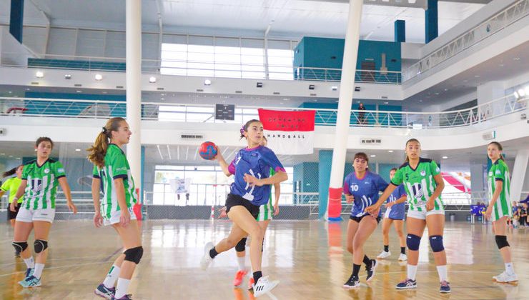 San Luis recibe la vista de 28 equipos de handball de todo el país