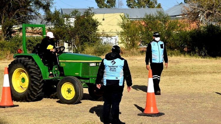 Seguridad Vial capacitó a los alumnos de la Escuela Agraria de la ciudad de San Luis