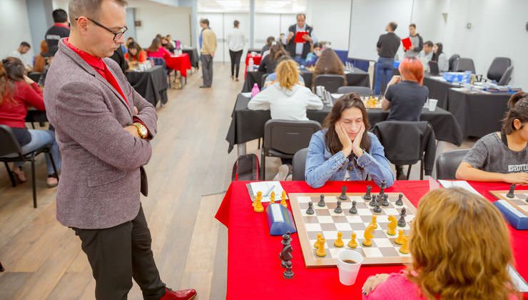 Florencia Fernández es la única líder del Argentino Femenino de Ajedrez