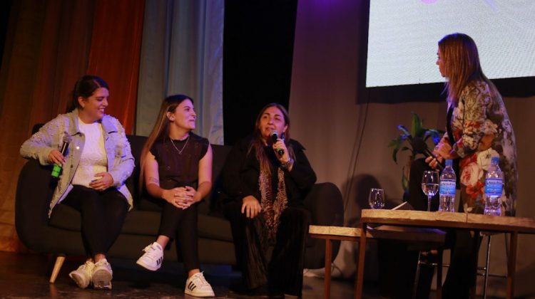 Mujeres Protagonistas: “El rol de la mujer en la economía”