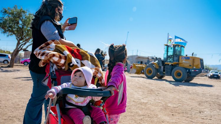 Inició la obra que mejorará la calidad de vida de miles de familias del barrio República