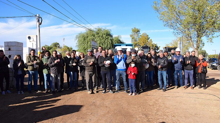 Los vecinos de los Barrios Mirador del Cerro I y II contarán con calles pavimentadas