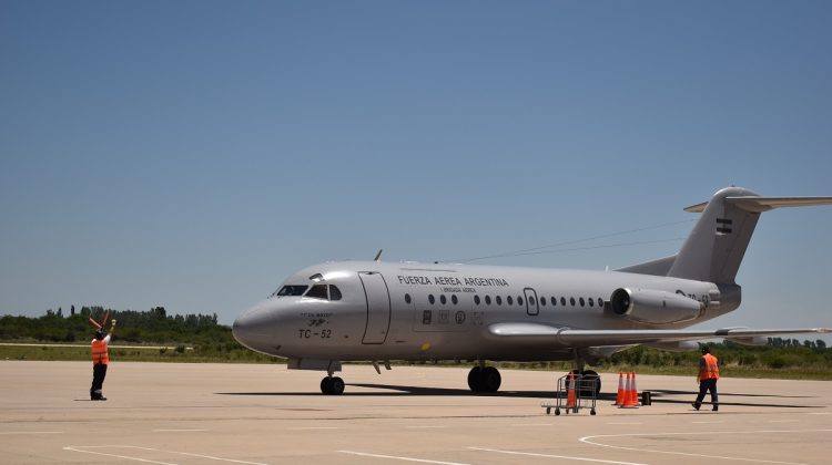 Este lunes se concretó un nuevo vuelo de LADE al aeropuerto Valle del Conlara y Villa Reynolds