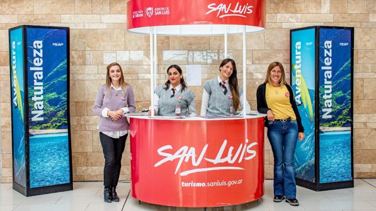 El aeropuerto San Luis cuenta con un espacio de atención a turistas y viajeros