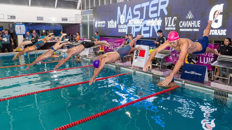 Con José Meolans y 300 nadadores de todo el país, San Luis fue sede del M2O Máster Open de Natación