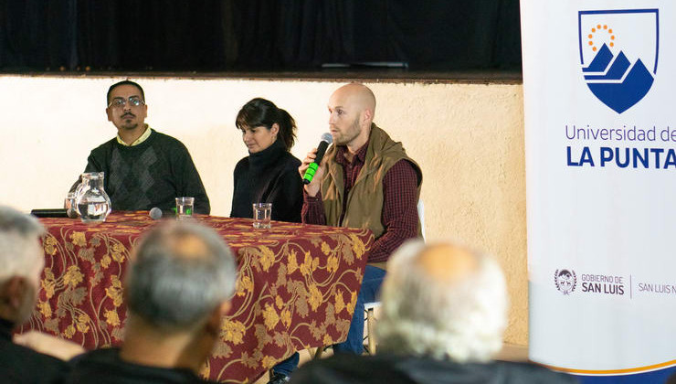 Presentaron en Villa Mercedes “La Guerra y La Paz, a 40 años de Malvinas”