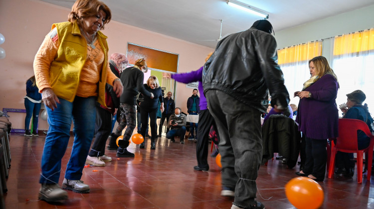 Alegría, diversión, energía y afecto sin límites de edad en el Centro “San Vicente de Paul”