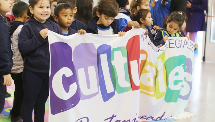 Los alumnos de nivel inicial de “Huellitas de Colores” de Los Puquios recibieron a Intercolegiales Culturales