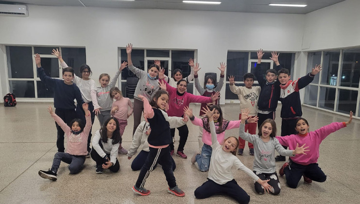 Continúan las clases de Teatro Musical en el Puente Blanco