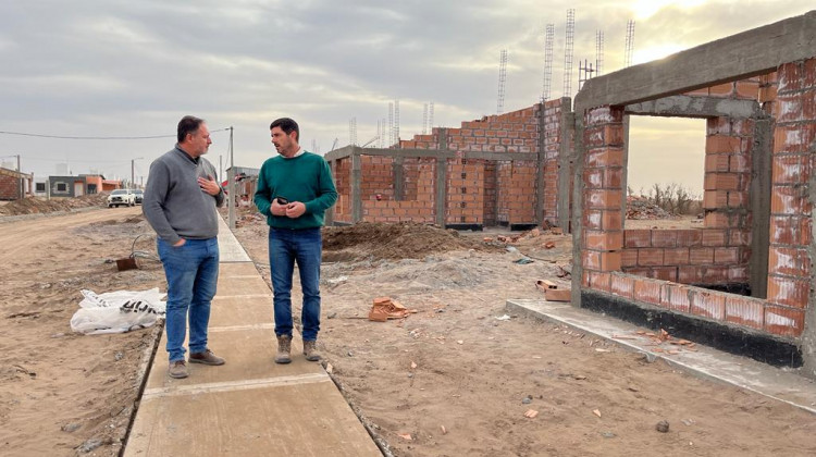 Reuniones con intendentes del sur para coordinar políticas habitacionales