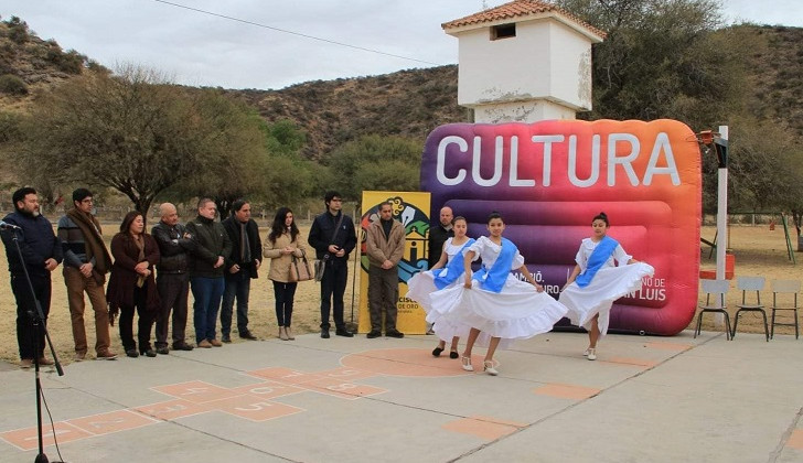 Con arte y charlas históricas, San Francisco y Nogolí celebraron el Día de la Independencia