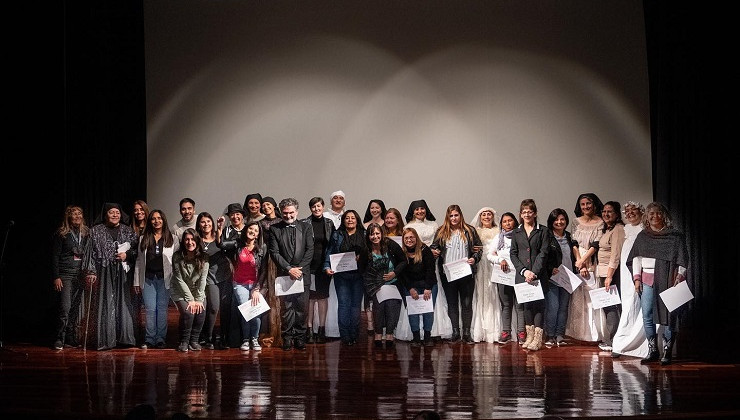 El Centro Cultural “Puente Blanco” distinguió a quienes se capacitaron en vestuario teatral