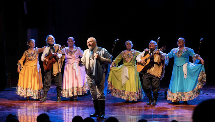 Se viene otra velada de música, danza y homenajes cuyanos en el Puente Blanco