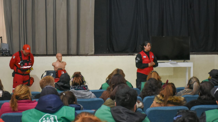 Protectores comunitarios trabajarán junto a inspectores municipales en inmediaciones de las escuelas