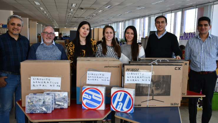 Doce escuelas rurales recibieron herramientas digitales