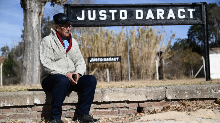 Con mucha alegría, emociones y lágrimas se vivió el regreso del tren de pasajeros a Justo Daract