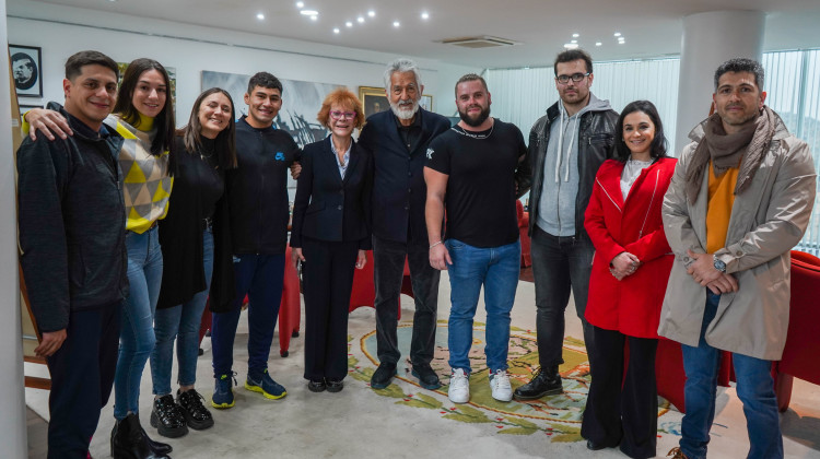 El gobernador se reunió con atletas de lucha y levantamiento de potencia