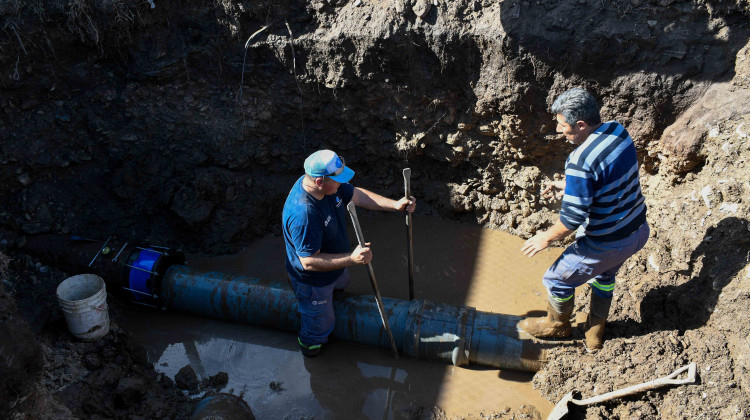 Realizan una nueva reparación entre las plantas de bombeo de Villa de Merlo