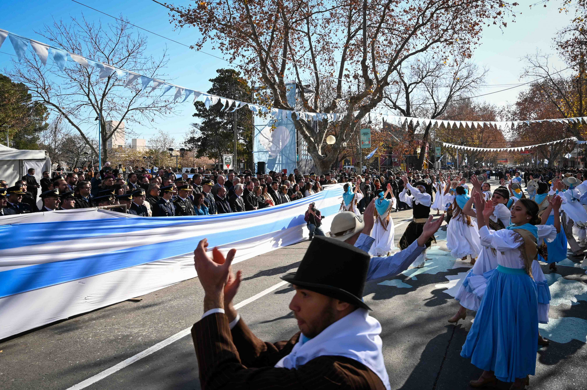 ANSL » Con un histórico desfile, Villa Mercedes volvió a llenar de