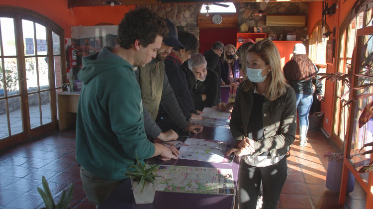 Llegan los primeros turistas a Merlo