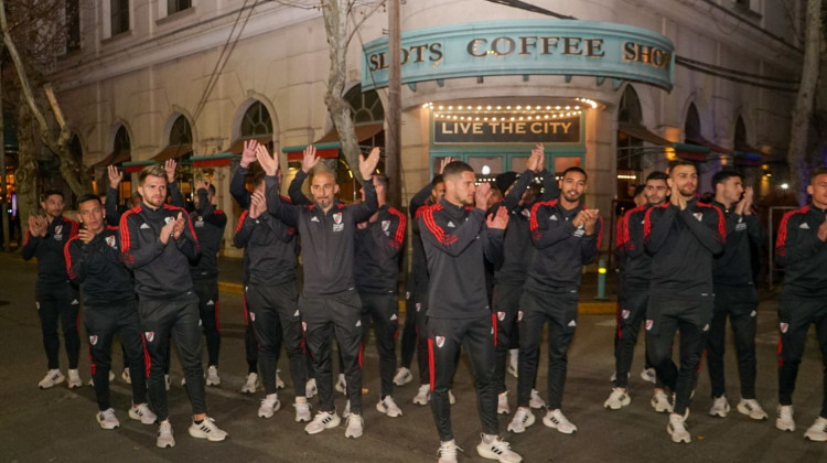 River llegó a Villa Mercedes y fue recibido por una multitud