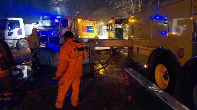 Contuvieron el incendio en el Parque Industrial