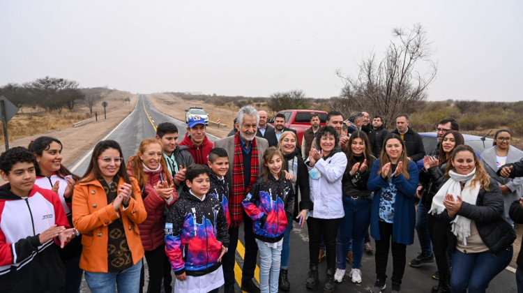 El gobernador inauguró la repavimentación de la Ruta Provincial N°17